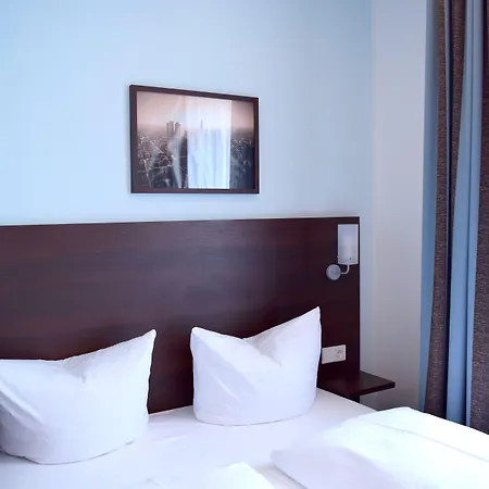 Hotel Trip Budget Messe