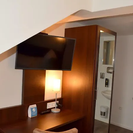 Hotel Trip Budget Messe