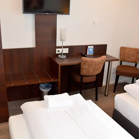 Trip Budget Messe 3*