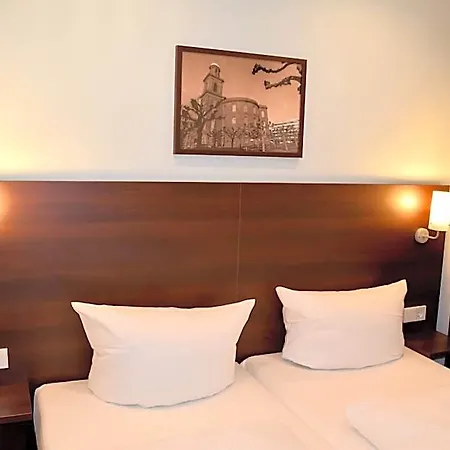 Hotel Trip Budget Messe