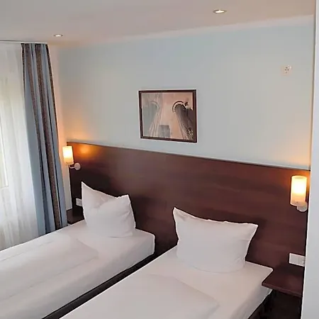 Trip Budget Messe 3*