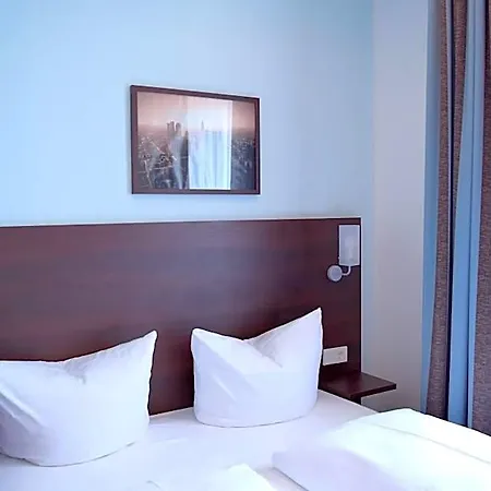 Hotel Trip Budget Messe 3*
