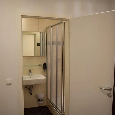 Trip Budget Messe ホテル 3*