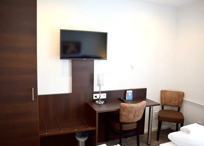 Hotel Trip Budget Messe 3*